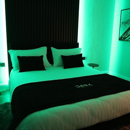 Dark Boutique Hotel Shkoze 外观 照片