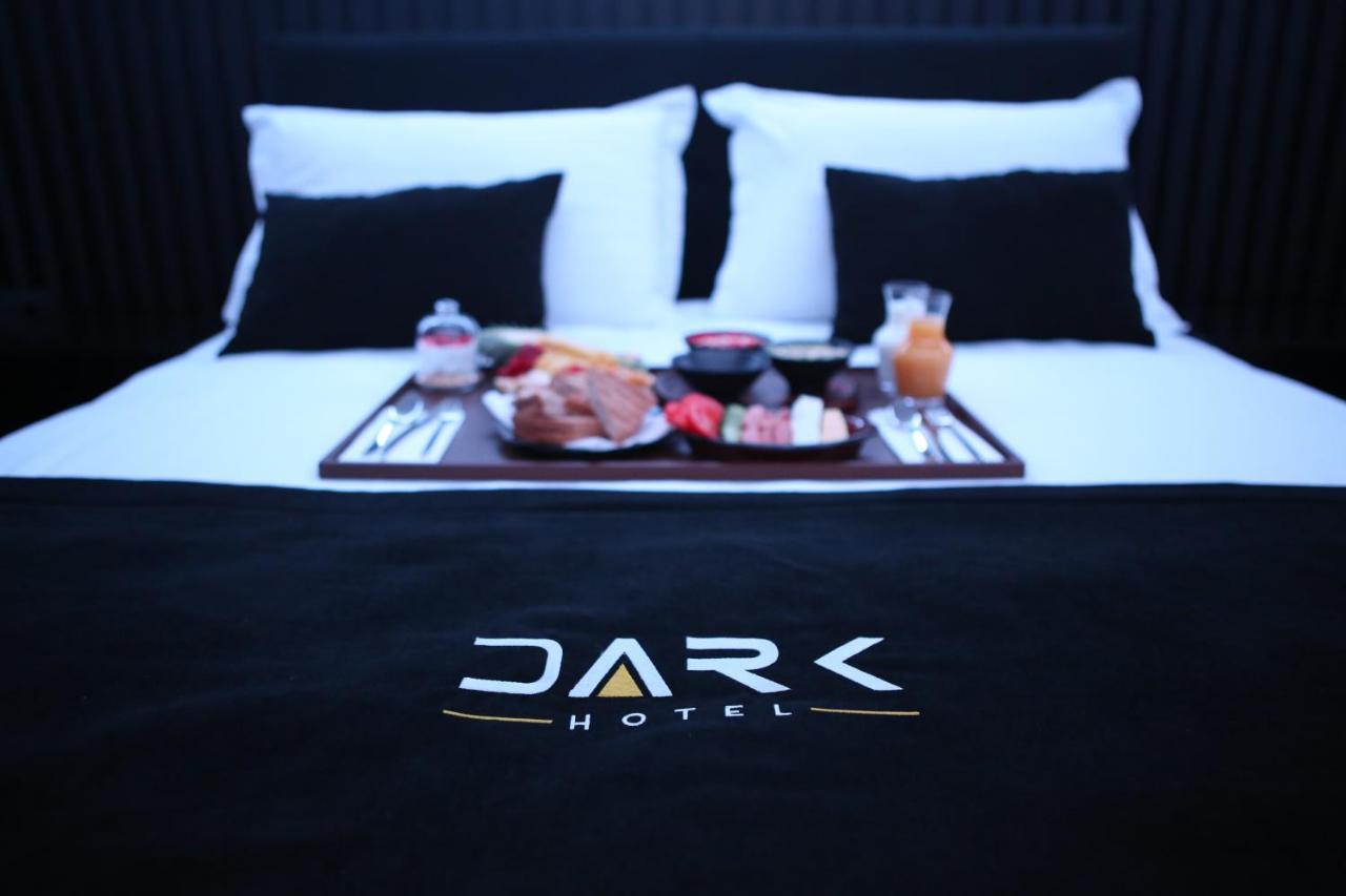 Dark Boutique Hotel Shkoze 外观 照片