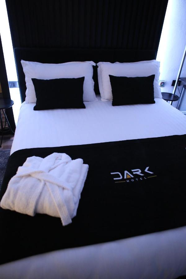 Dark Boutique Hotel Shkoze 外观 照片