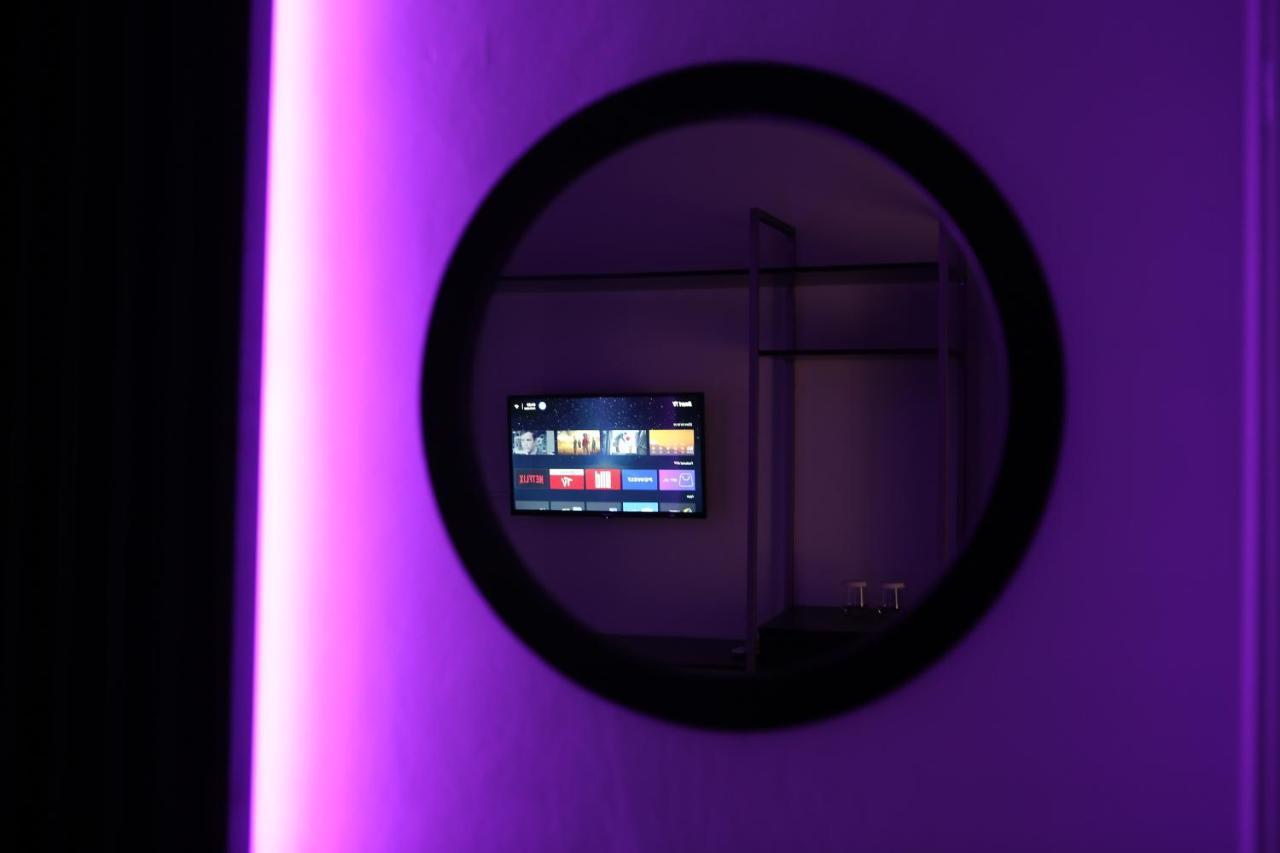Dark Boutique Hotel Shkoze 外观 照片