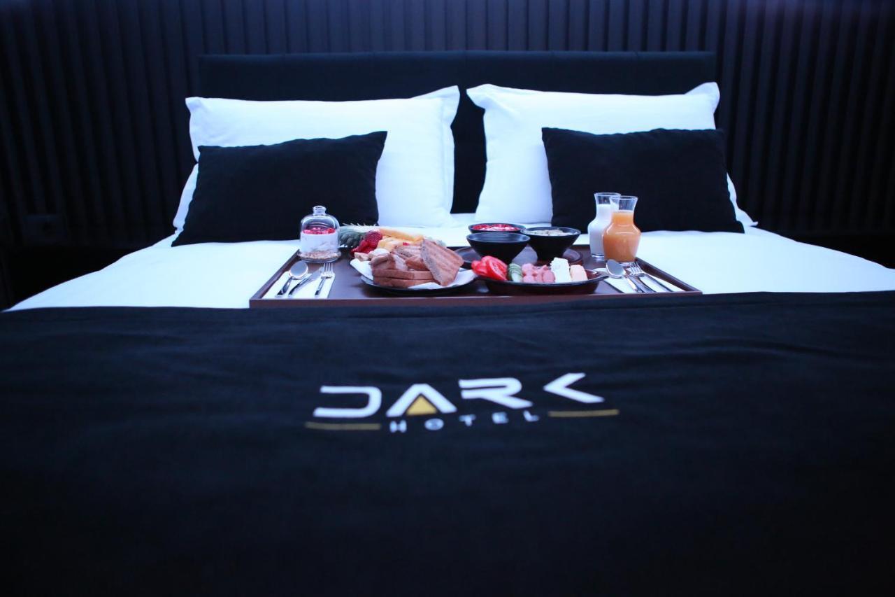 Dark Boutique Hotel Shkoze 外观 照片