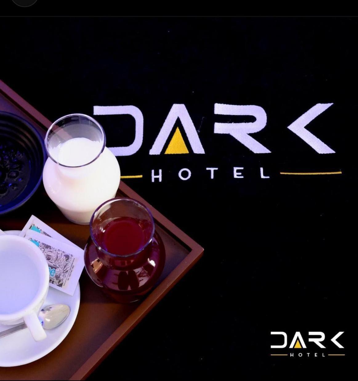 Dark Boutique Hotel Shkoze 外观 照片